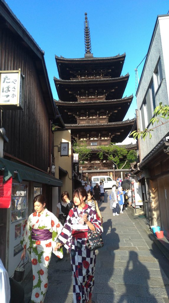 Visit Japan, walking tours in Kyoto, Nara and Osaka